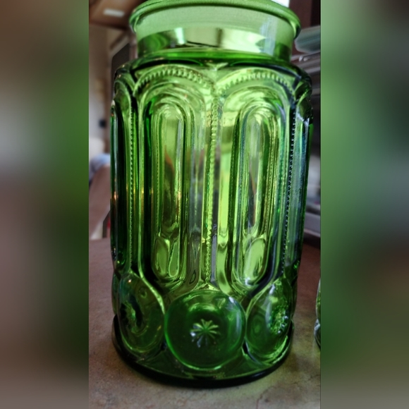 L E Smith moon and stars canisters - Picture 2 of 3